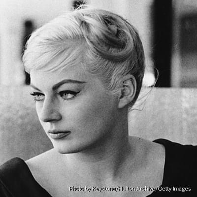 アニタ・エクバーグ直筆サイン入り2Lサイズ写真… Anita Ekberg 【公式