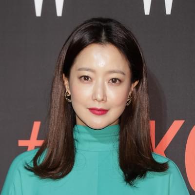 韓国　女優　キム・ヒソン直筆サイン入りポラ　当選品 韓流］キム・ヒソン 大規模山火事の被災地に寄付 | 聯合ニュース