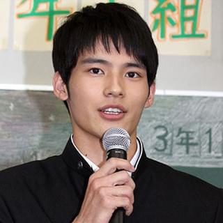 岡田健史