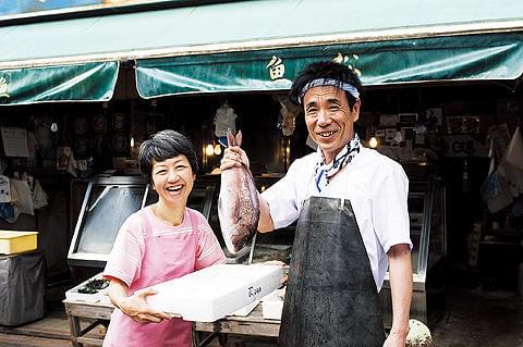 描かれる男女のかたちは三者三様だが…
