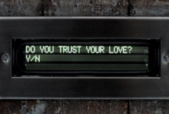 メッセージ枠に表示される「愛を信じますか？」