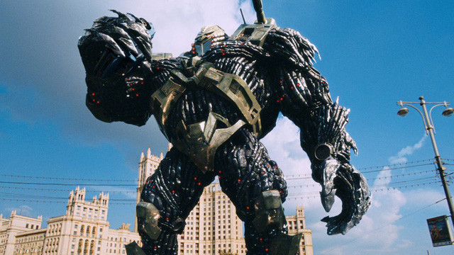 ロシア映画への巨大ロボット登場は“史上初”