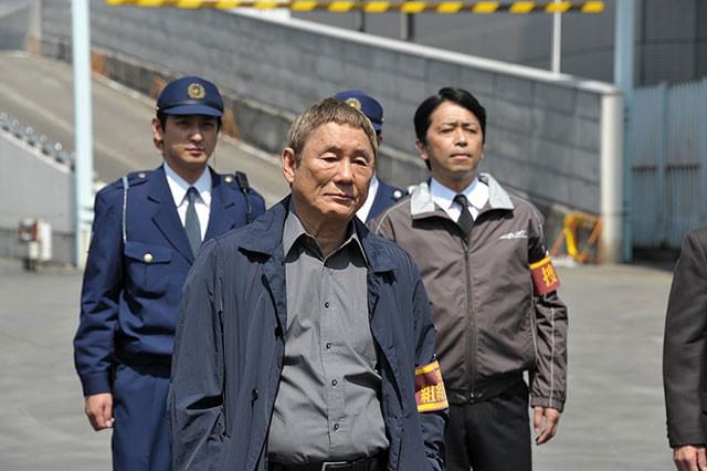 俳優・ビートたけしも刑事役で登場!