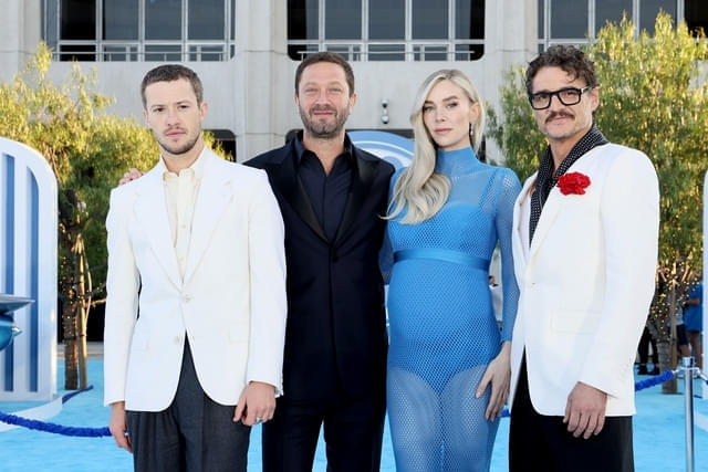 ワールドプレミアの様子（左からジョセフ・クイン、エボン・モス＝バクラック、バネッサ・カービー、ペドロ・パスカル）。スー・ストーム役のバネッサ・カービーは妊娠している。