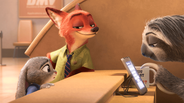 キツネの詐欺師ニック（中央／「ズートピア」より）