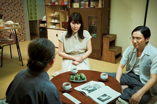 サチの恋人・若村（右／前原滉）